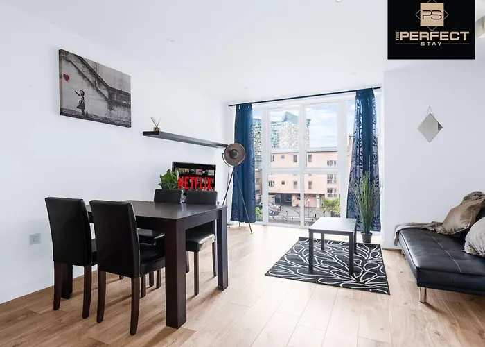 Mercury Suite City Centre Netflix Dedicated Workspace By Your Perfect Stay Short Lets Birmingham