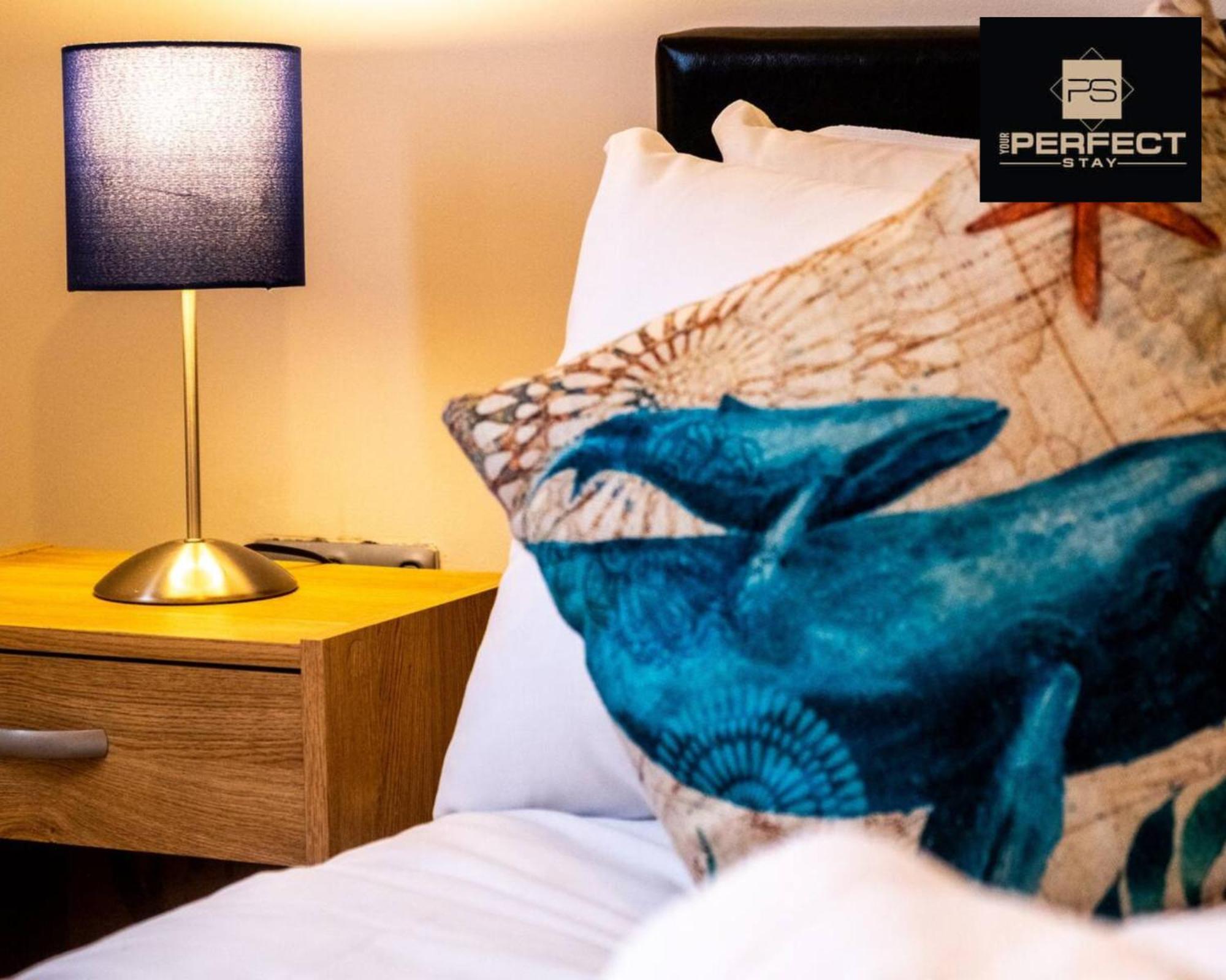 Mercury Centre Netflix Dedicated Workspace By Your Perfect Short Lets Apartamento Birmingham